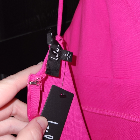 Lulu's dress. Size SMALL. BODYCON HOT 🔥 Pink - Picture 3 of 6